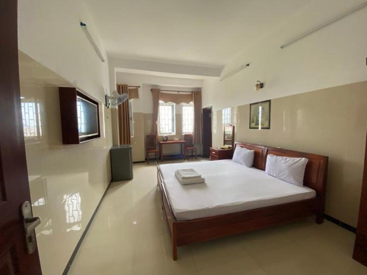 Hotel My Viet Di An Exterior photo
